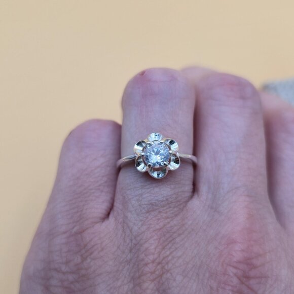 Size 7.25 Sterling Silver Stunning Avon Cubic Zirconia Gem Ring A4545 - Picture 4 of 10